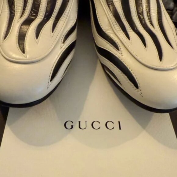 Gucci Women's Princetown Leather and Lamb Fur Zebra Mules - Picture 3 of 6